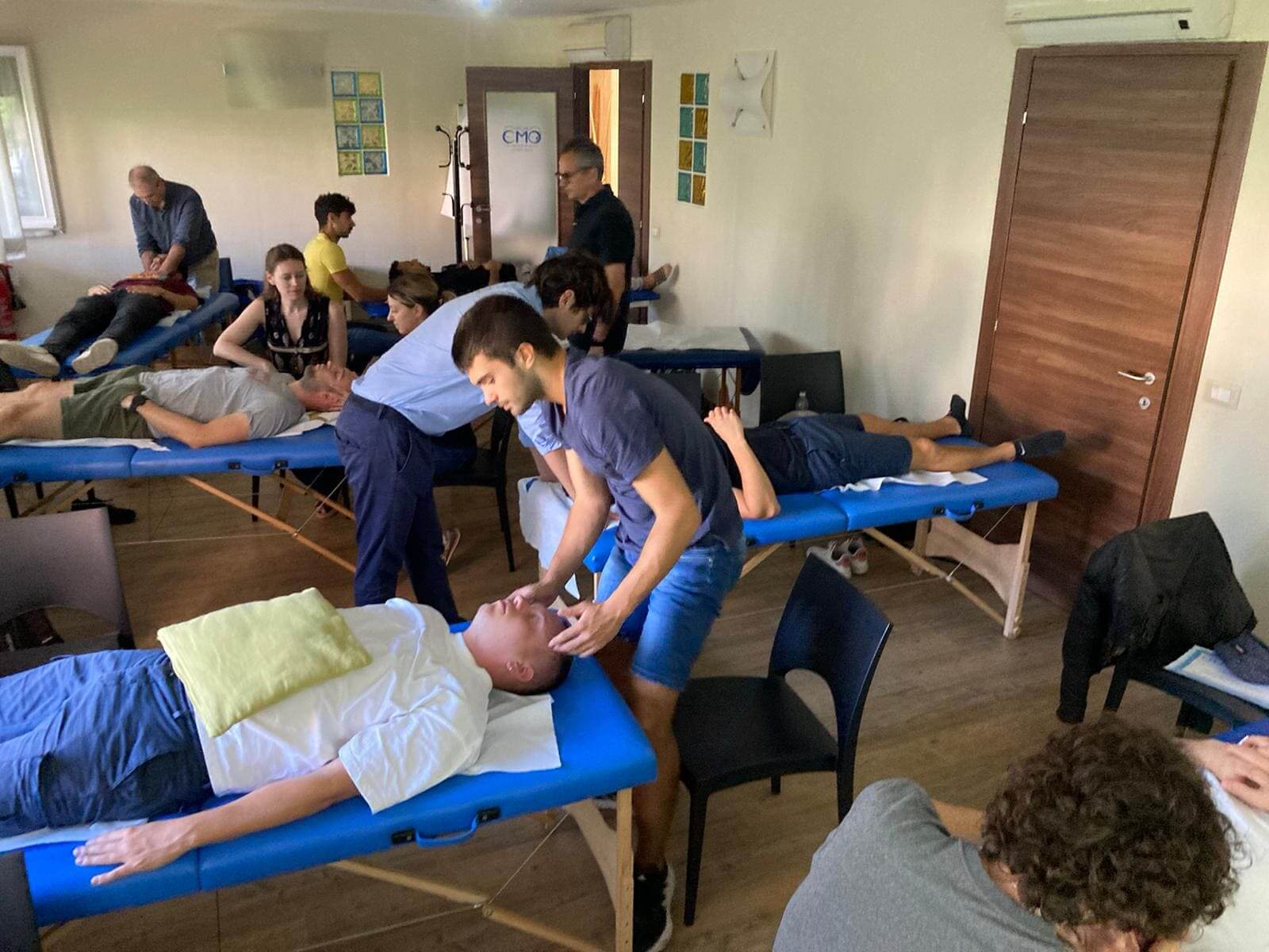 studenti durante la lezione del corso prova pratica